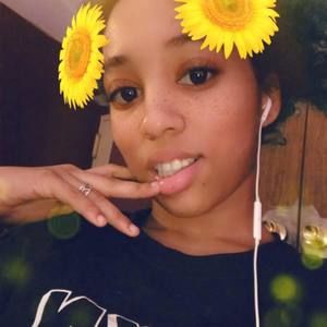 Meet your Posher, Becky